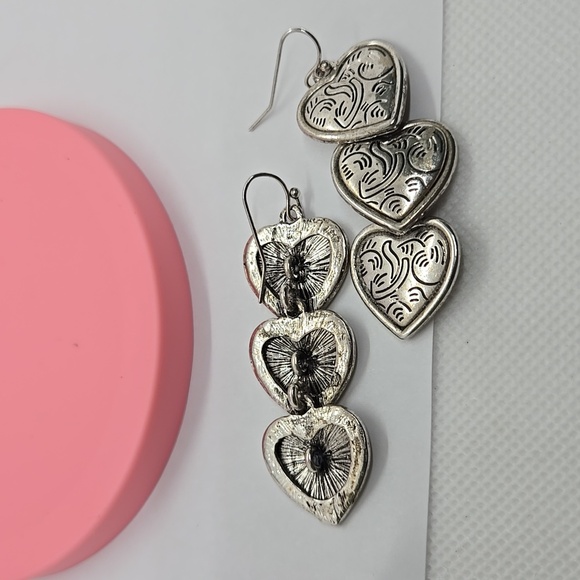 Vintage silver tone triple hearts drop earrings - Picture 14 of 17